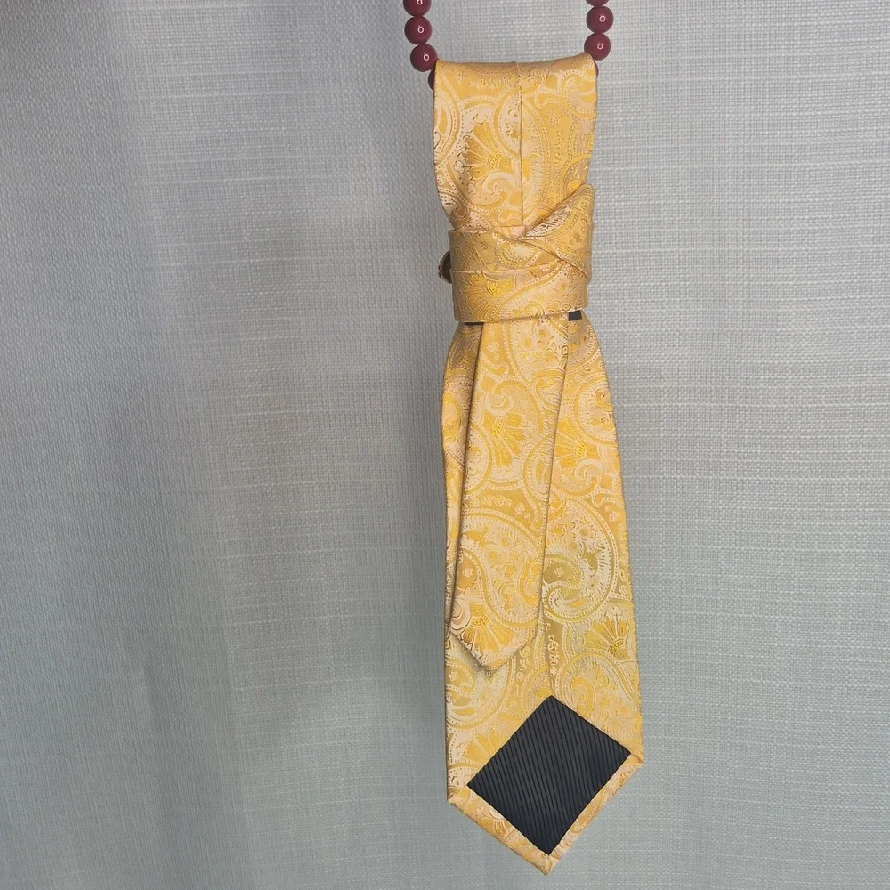 Handcrafted Luxury Fashion Necktie Necklace 📿 (GOLDIE LOCS)